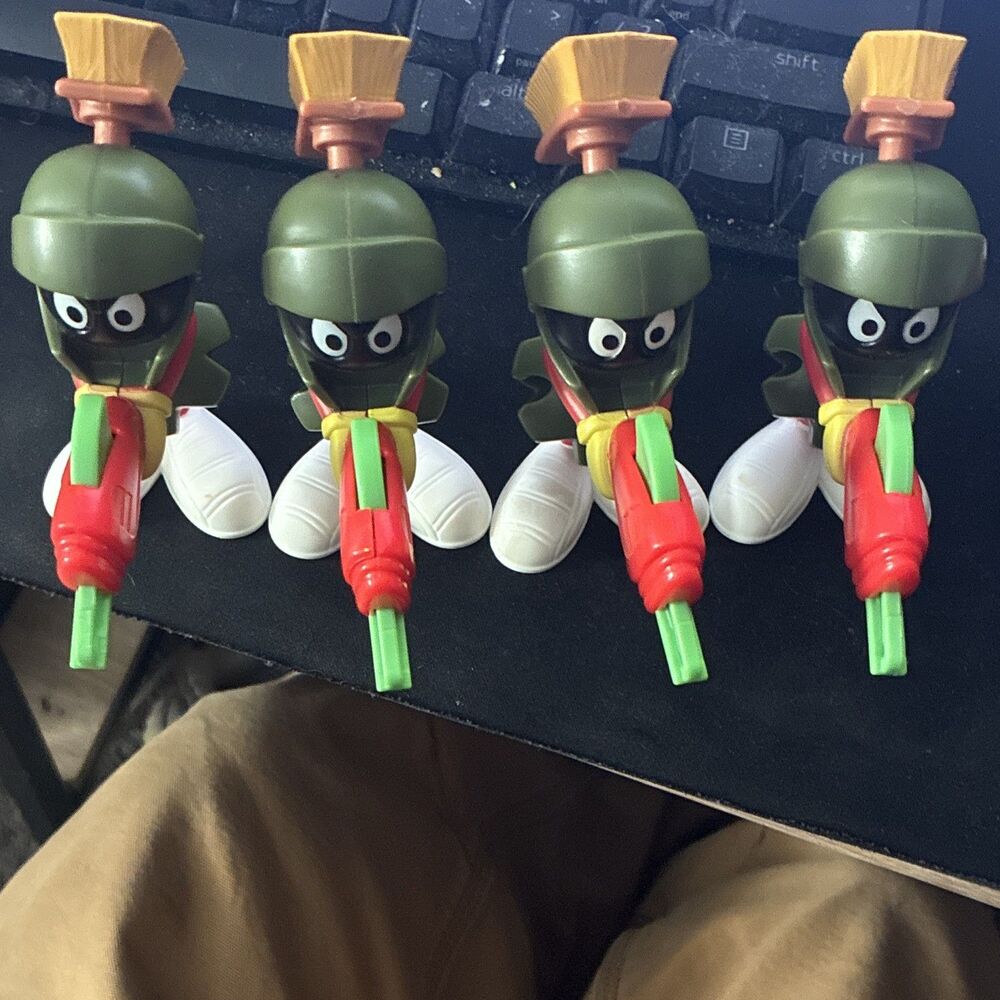 McDonald's Looney Tunes Marvin the Martian Set of 4 Plastic Figures